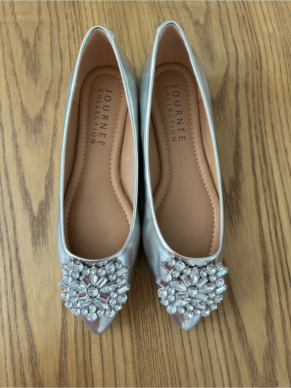Journee Collection Silver Pointed Toe Flats with Gem Cluster
